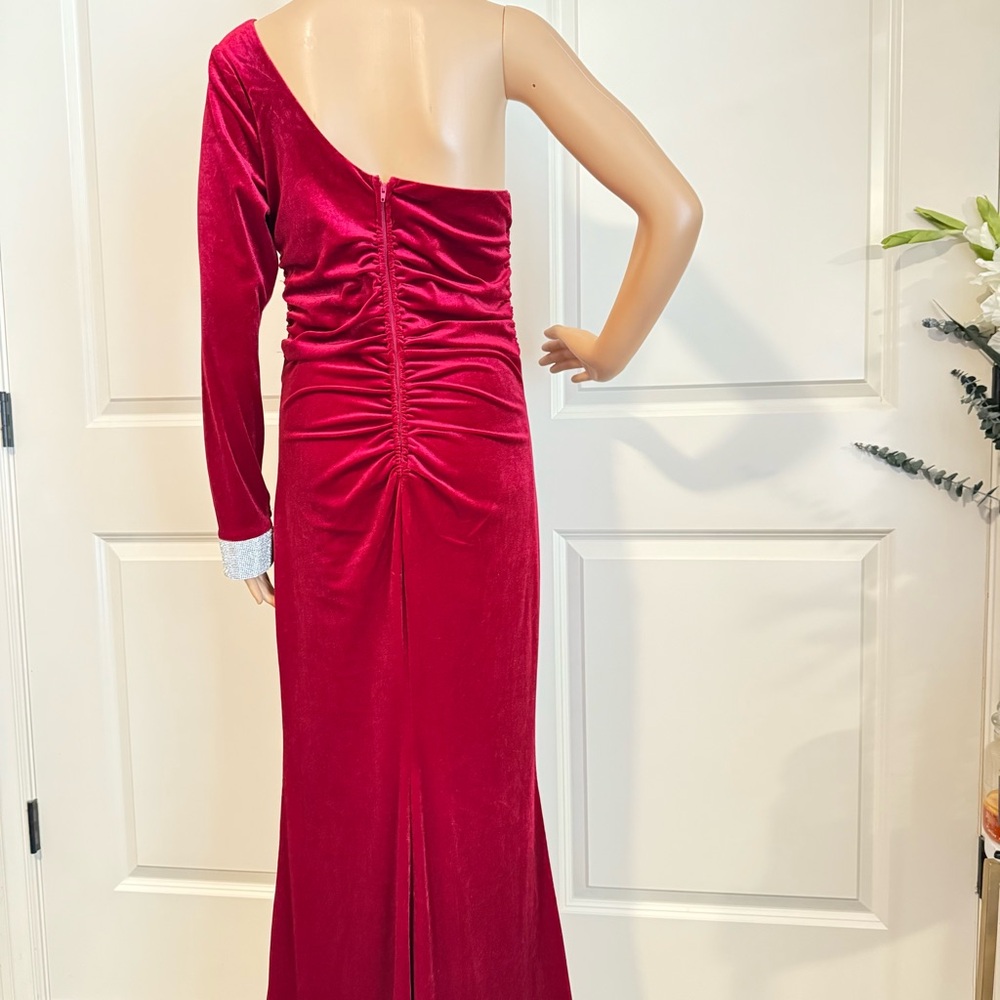New Lyra Velvet One-Shoulder Rhinestone Cuff Mermaid Dress - Picture 11 of 14